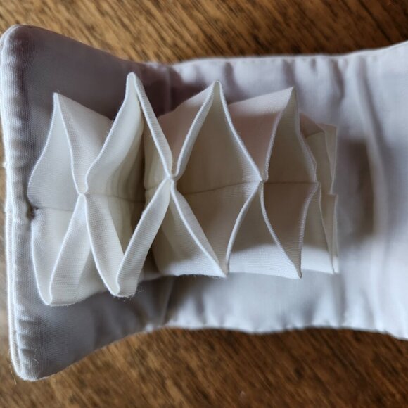 Japanese Origami Pouch, Jewelry Box, Earphone or Key Holder Soft Fabric Pouch - Picture 7 of 7